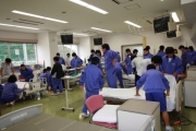 介護実習室体験学習