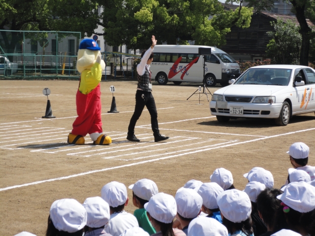 横断歩道の渡り方