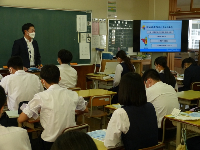 講話の様子 講話の様子