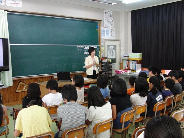 講話の様子1 講話の様子1