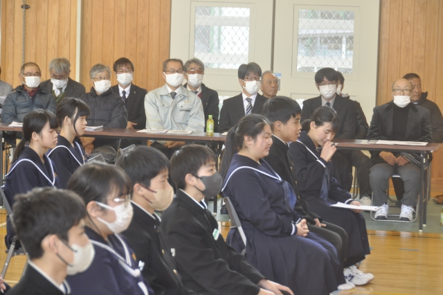 参加している生徒の様子